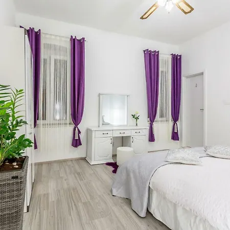 Boutique Luxury Split